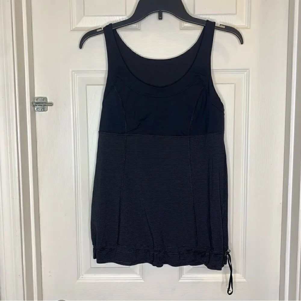 Lululemon Run Ta Ta Topper Tank Top Black Luxtreme Drawstring Waist Size 8